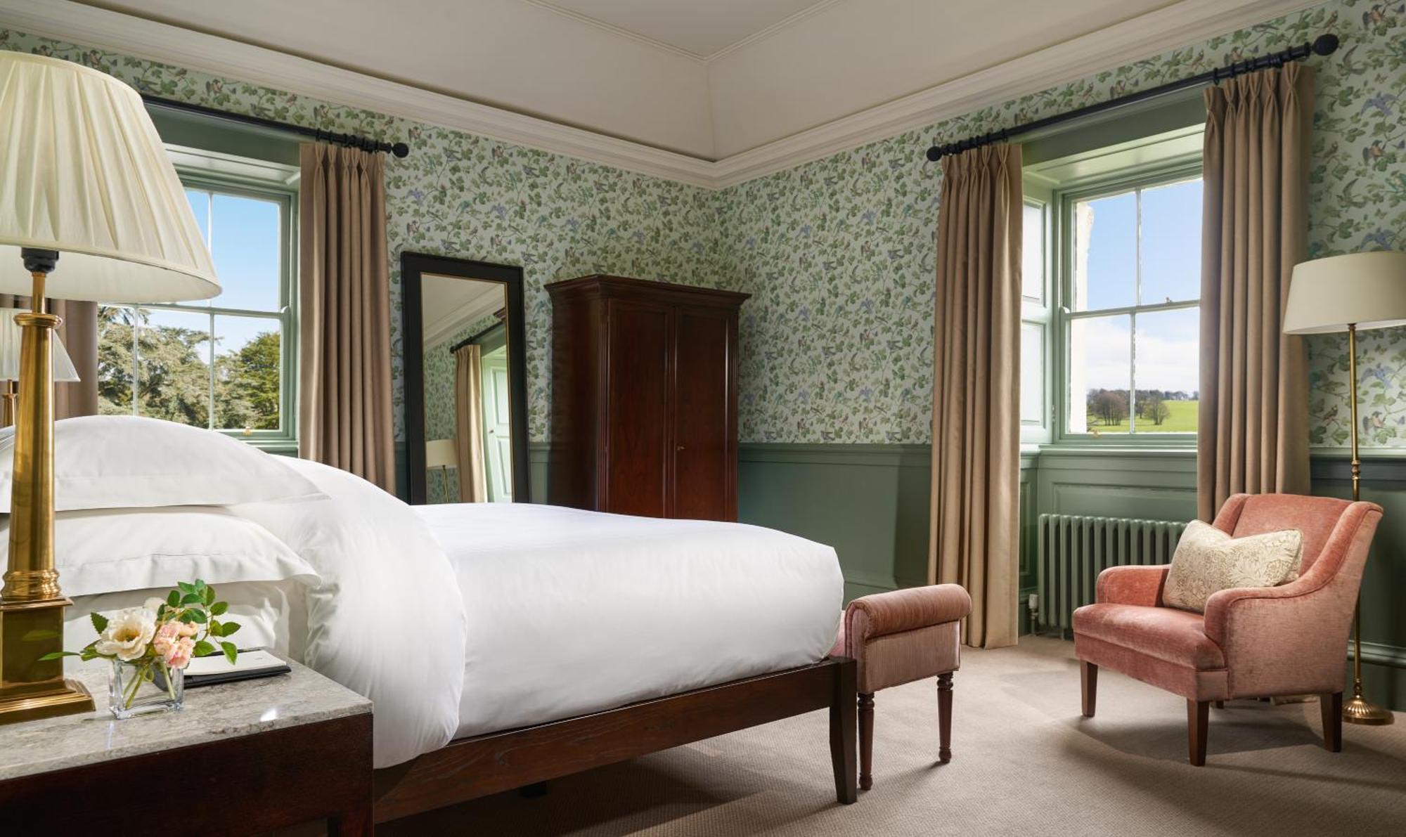 Carton House A Fairmont Managed Hotel Мейнут Екстер'єр фото A bedroom at The Pig